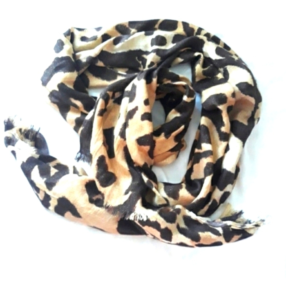 Collection Eighteen Animal Print Scarf 40"×29" Brown and Tan.